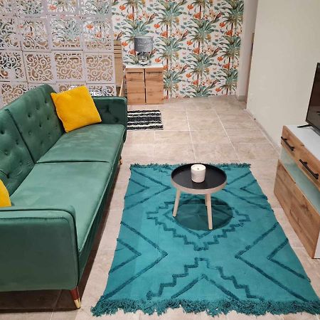 Lédenon Chez Karine - Appartement מראה חיצוני תמונה