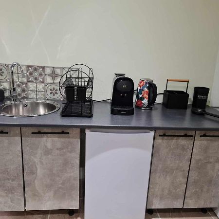 Lédenon Chez Karine - Appartement מראה חיצוני תמונה