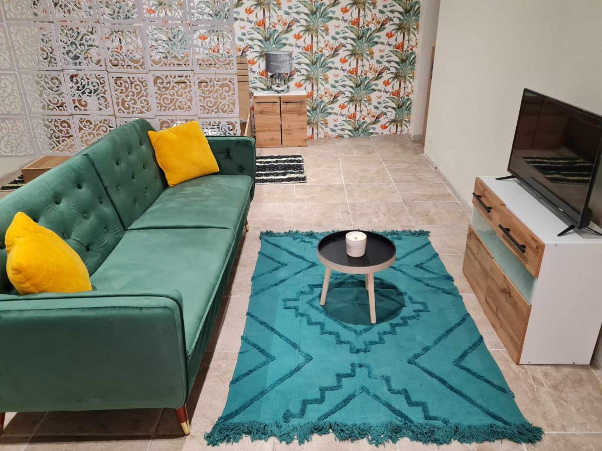 Lédenon Chez Karine - Appartement מראה חיצוני תמונה