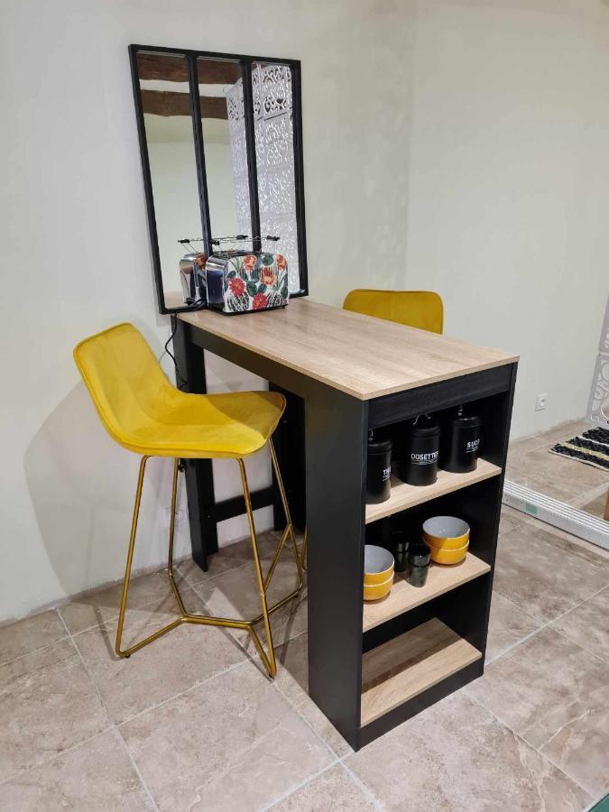 Lédenon Chez Karine - Appartement מראה חיצוני תמונה
